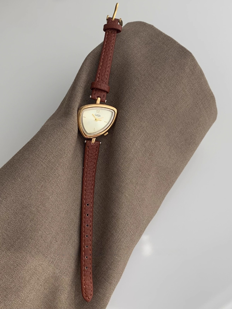 Watch Triangle Luxury - Frauen Quarzuhr Einfache Gold Dreieck Uhr