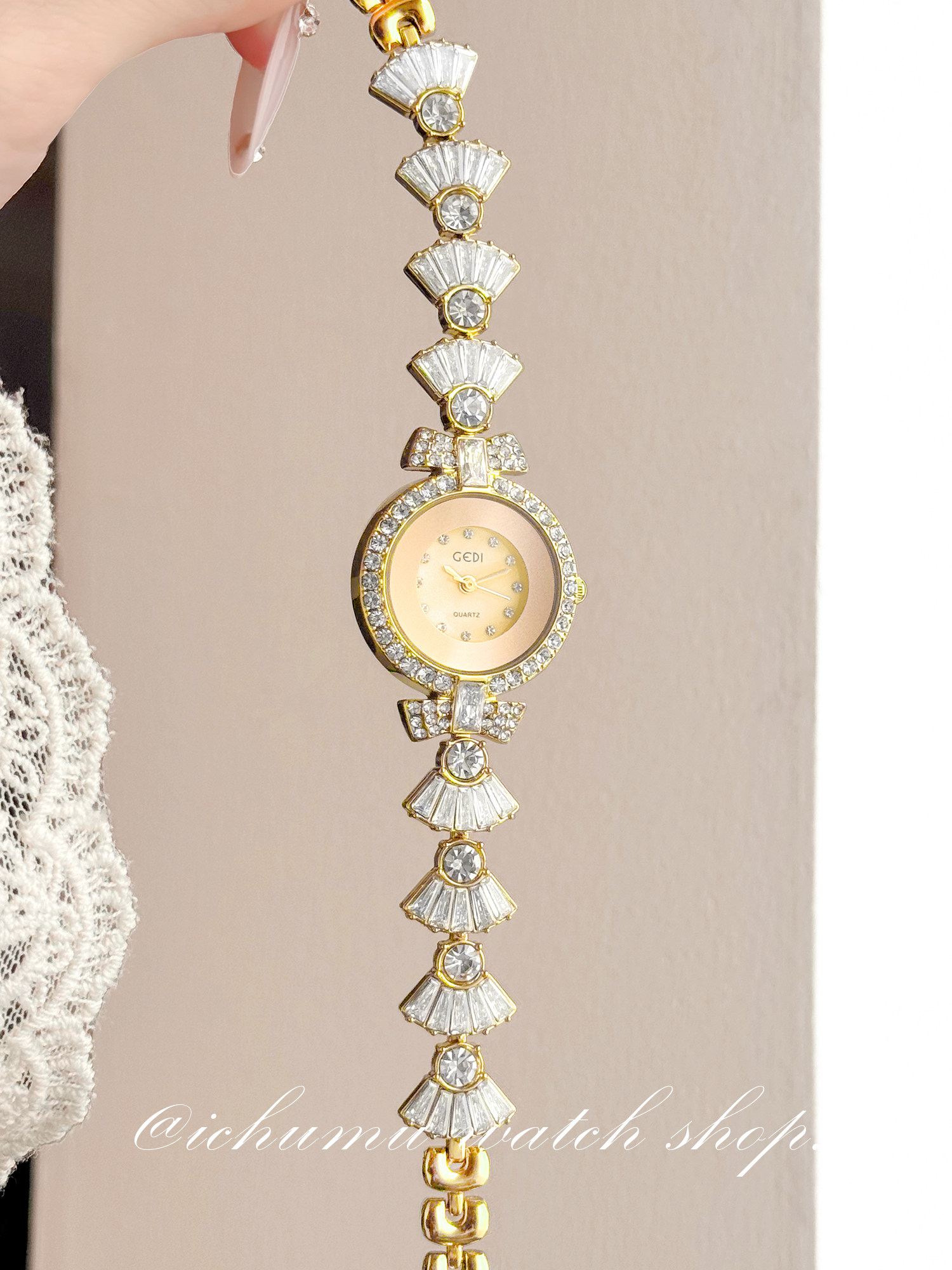 Luxury Watch And Bracelet - Meerjungfrauen-Damenuhr: Luxuriöse Nischen-Diamantarmbanduhr mit Quarzwerk –